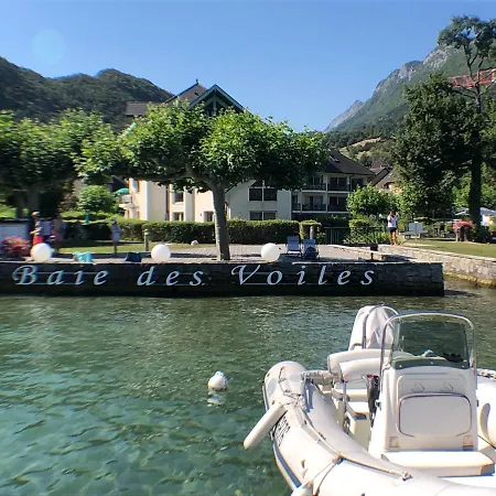 Apartmán Atypique Avec Vue Unique Panoramique Sur Le D'annecy, Dans Avec Et Ponton Privee Sur La Commune De *