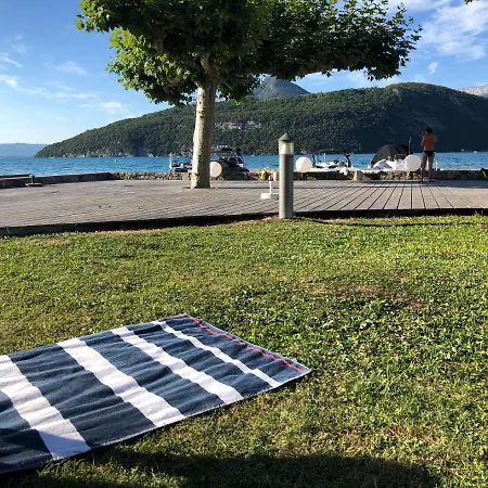 Apartment Panoramique D'annecy: Atypique Résidence Avec Privée Duingt