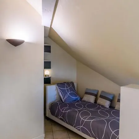 Panoramique D'annecy: Atypique Résidence Avec Privée * Duingt