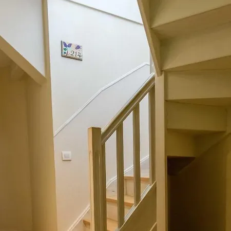 Apartment Panoramique D'annecy: Atypique Résidence Avec Privée *